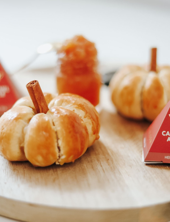 Pumpkin Brie Bites