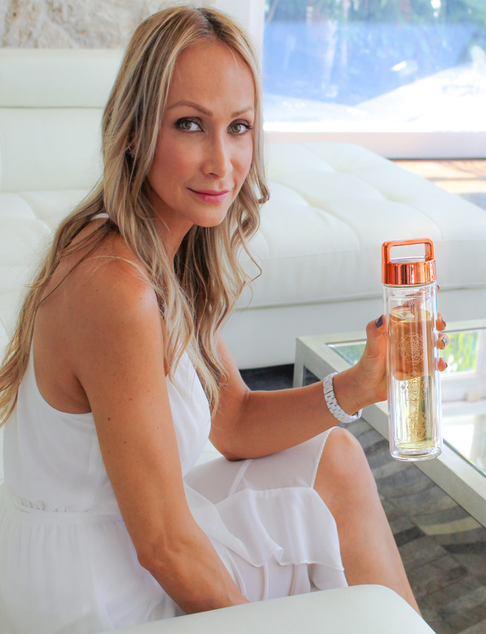 4 of the Most Convenient Ways to Easily Enjoy Tea on the Go