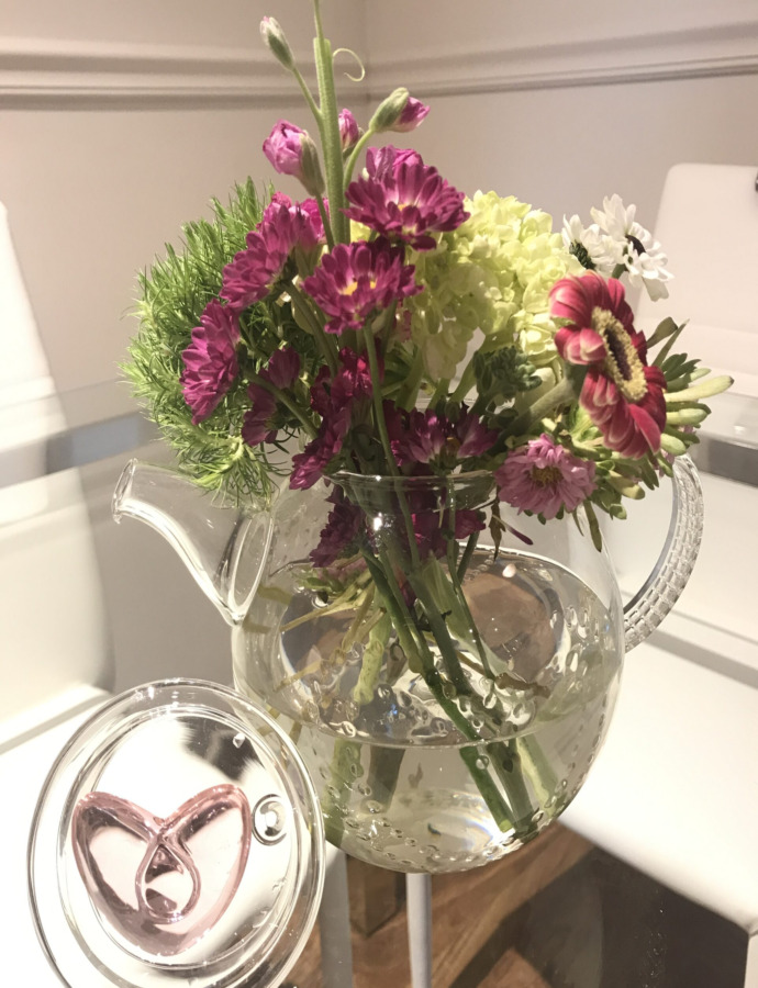 Decorating with Teapots for a Happy and Colorful Home