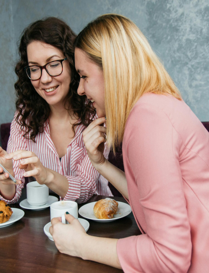The Most Mainstream Tea Slang Quotes on Social Media